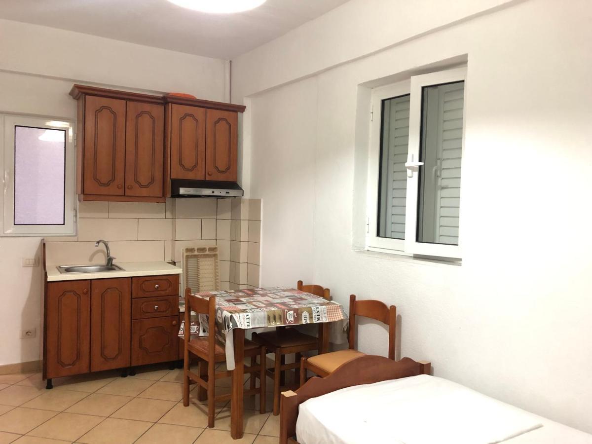 Center Hotel Pirro Himarë Dış mekan fotoğraf