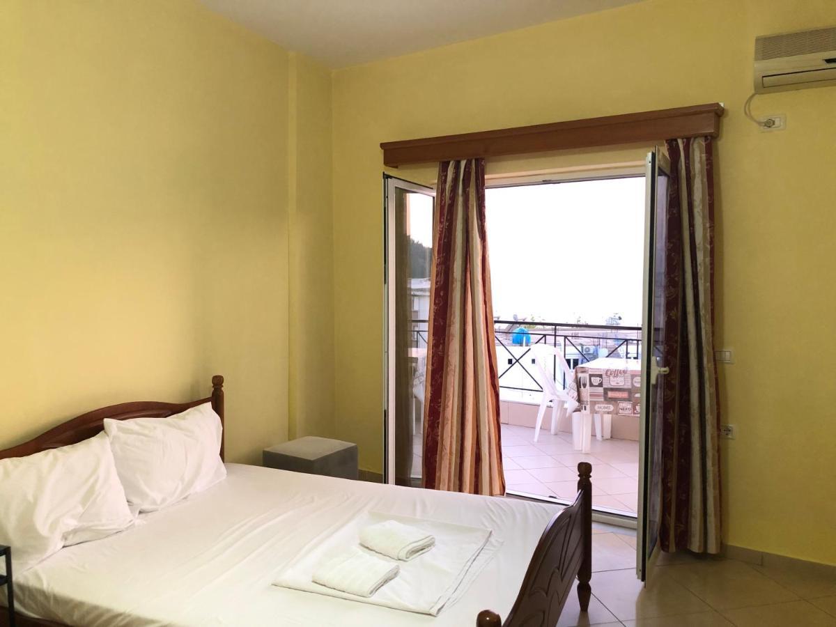 Center Hotel Pirro Himarë Dış mekan fotoğraf