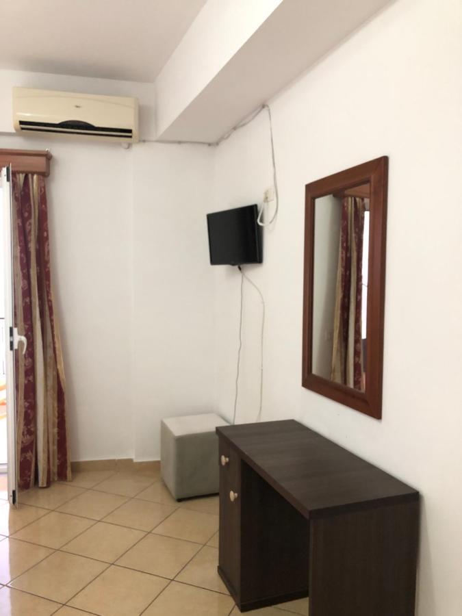 Center Hotel Pirro Himarë Dış mekan fotoğraf
