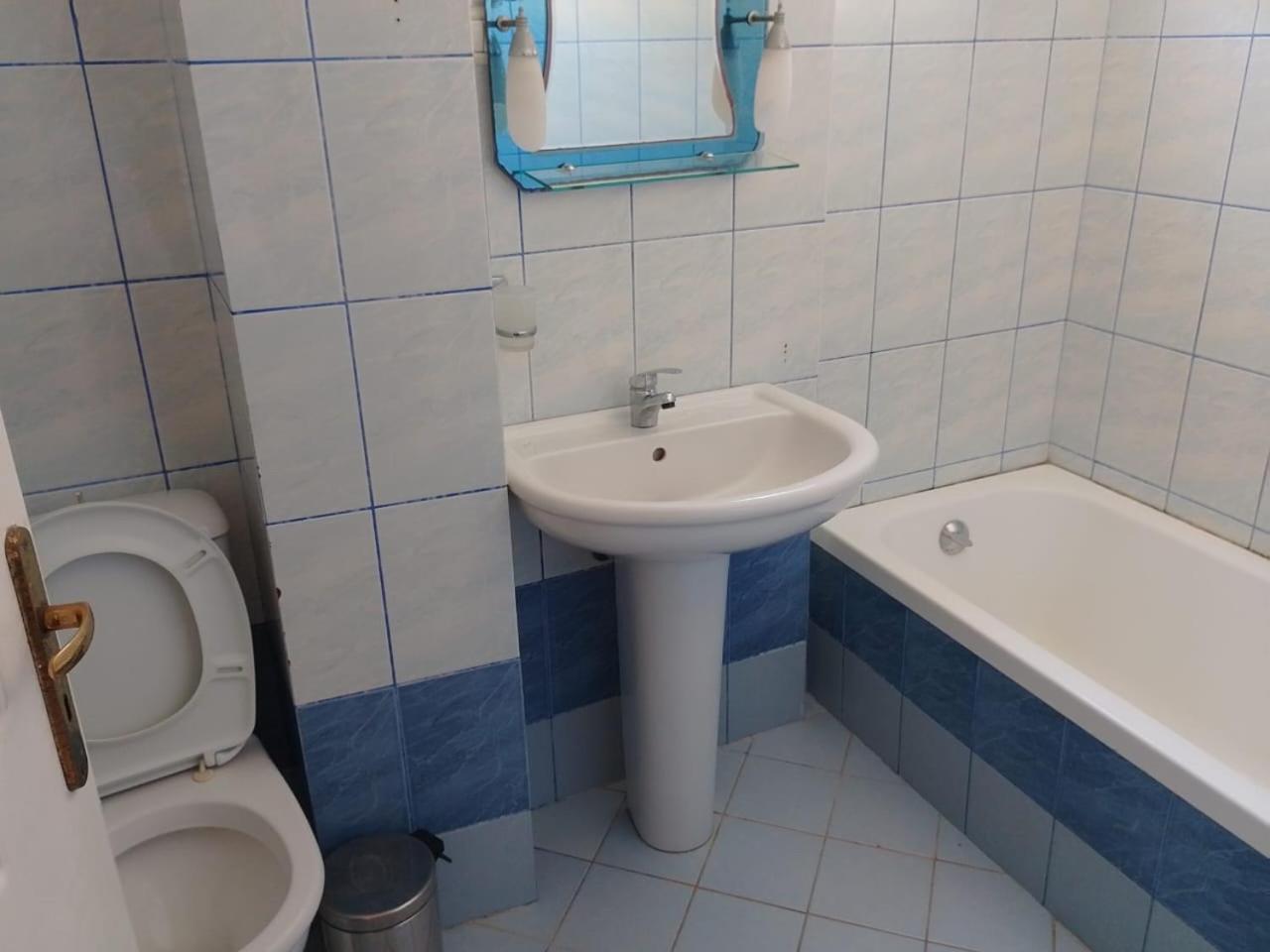 Center Hotel Pirro Himarë Dış mekan fotoğraf